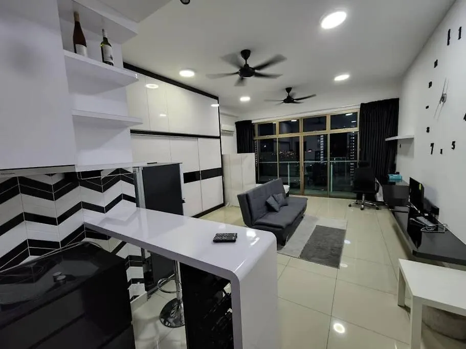 Apartment Studio Balcony Lake View Palazio Austin Ikea Aeon By Gdragon Homestay Johor Bahru