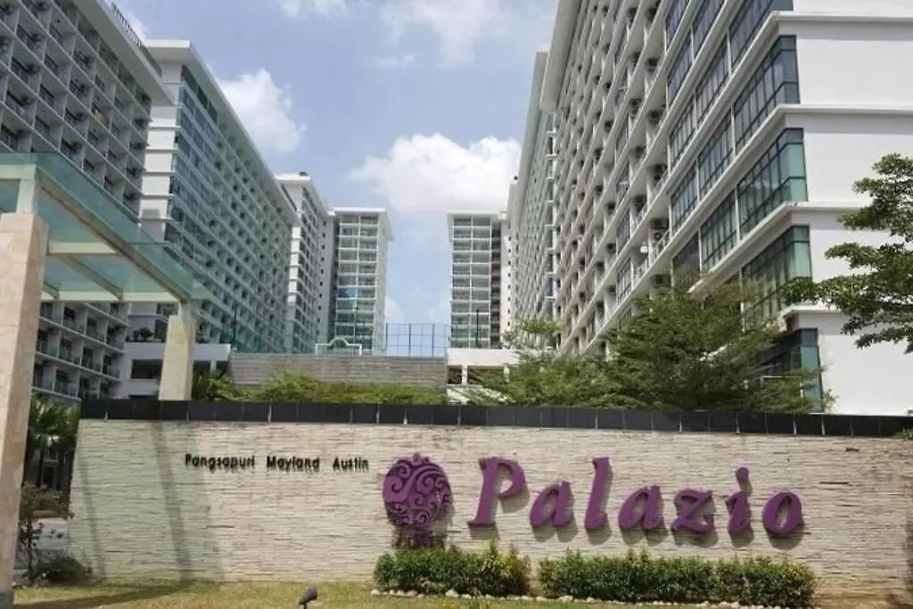 Studio Balcony Lake View Palazio Austin Ikea Aeon By Gdragon Homestay location