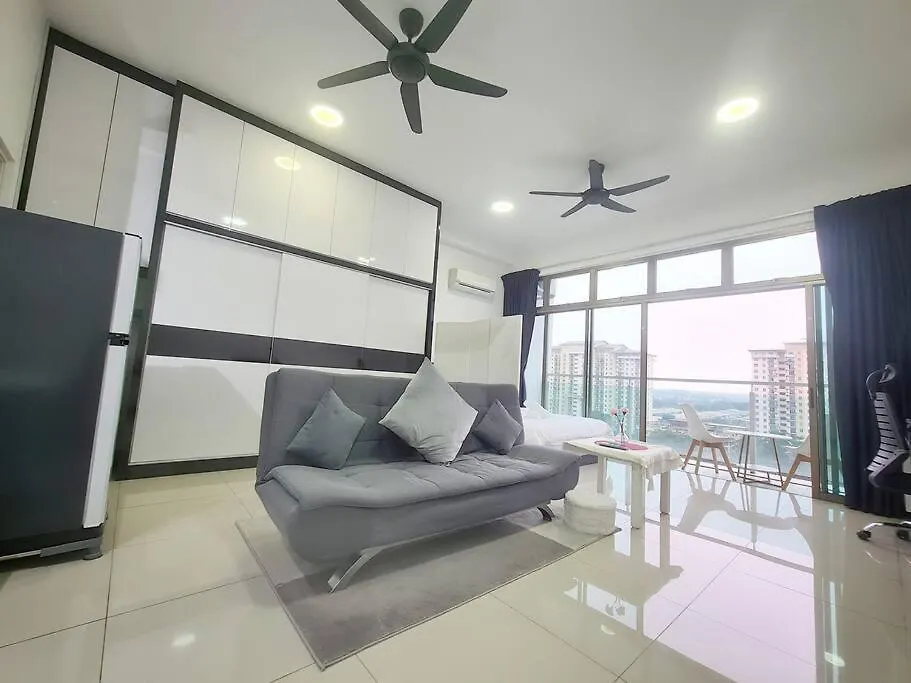 Apartment Studio Balcony Lake View Palazio Austin Ikea Aeon By Gdragon Homestay Johor Bahru